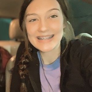 Meet your Posher, Amyia